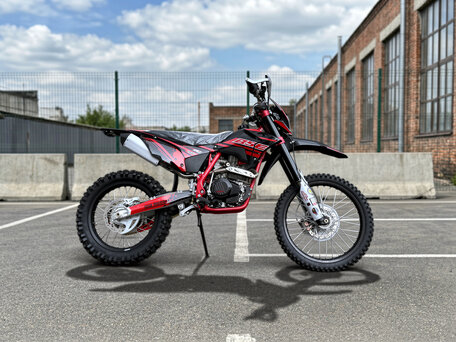 2026 BSE Z10, красный, 219800 рублей, вид 1