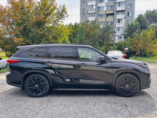2021 Toyota Highlander IV (XU70), чёрный, 5500000 рублей, вид 3