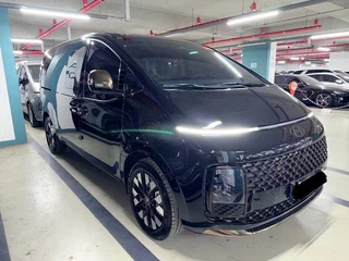 2025 Hyundai Staria I, чёрный, 5499000 рублей, вид 4