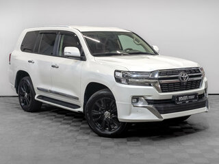 2020 Toyota Land Cruiser 200 Series Рестайлинг 2, белый, 7400000 рублей, вид 3