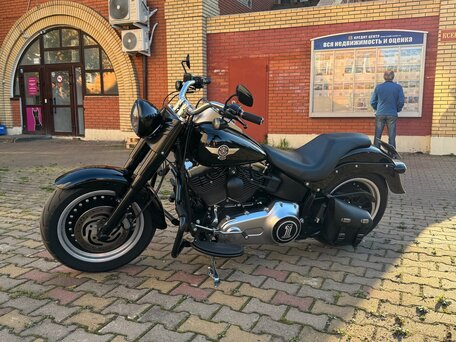 2012 Harley-Davidson Fat Boy, чёрный, 1250000 рублей, вид 1