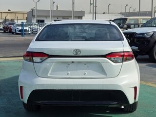 2023 Toyota Corolla XII (E210), белый, 2100000 рублей, вид 4