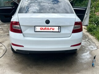 2015 Skoda Octavia III (A7), белый, 700000 рублей, вид 3