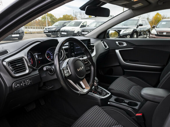 2021 Kia Ceed III Рестайлинг, серый, 2449000 рублей - вид 8