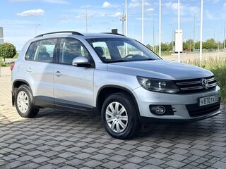 2014 Volkswagen Tiguan I Рестайлинг, серебристый, 1400000 рублей, вид 4