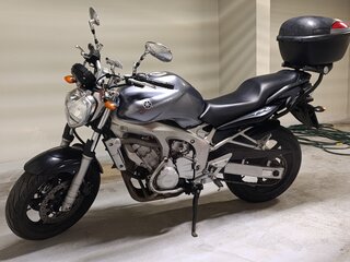 2006 Yamaha FZ6, серебристый, 360000 рублей, вид 1