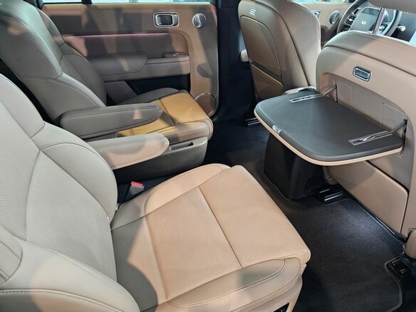 2025 Li Auto (Lixiang) L9 52.3 kWh I Рестайлинг, чёрный - вид 25