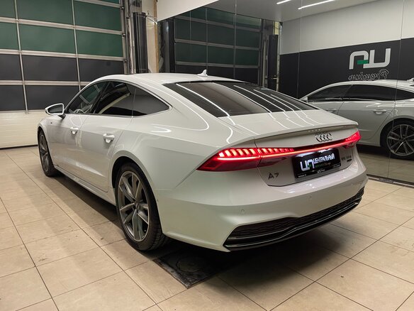 2020 Audi A7 55 TFSI II (4K), белый, 5200000 рублей - вид 5