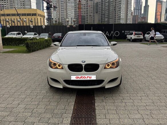 2008 BMW M5 IV (E60/E61), белый