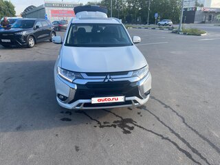 2022 Mitsubishi Outlander III Рестайлинг 3, белый, 3500000 рублей, вид 1