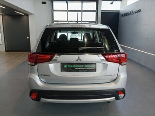 2015 Mitsubishi Outlander III Рестайлинг 2, серебристый, 1669000 рублей, вид 5