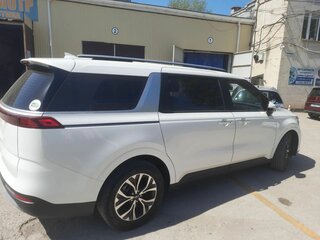 2021 Kia Carnival IV, белый, 4000000 рублей, вид 2
