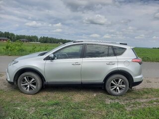 2018 Toyota RAV4 IV (XA40) Рестайлинг, серебристый, 2550000 рублей, вид 3