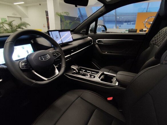 2026 Geely Okavango I Рестайлинг, серый, 4085990 рублей - вид 8