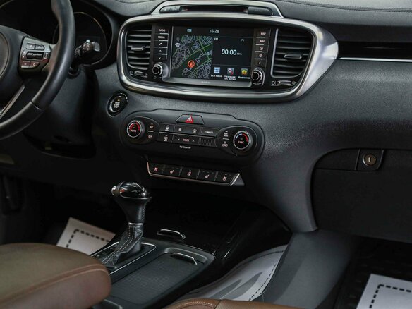 2017 Kia Sorento III Prime, белый, 2490000 рублей - вид 15