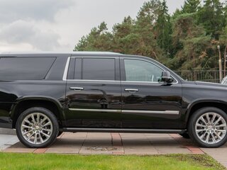 2018 Cadillac Escalade ESV IV, чёрный, 8864972 рублей, вид 4