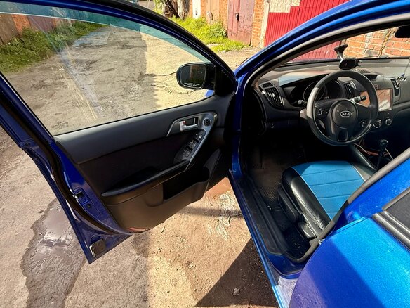 2011 Kia Cerato 6-speed II, голубой, 435000 рублей - вид 20