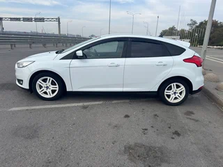 2018 Ford Focus III Рестайлинг, белый, 965000 рублей, вид 3