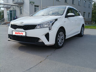 2020 Kia Rio IV Рестайлинг, белый, 1100000 рублей, вид 1