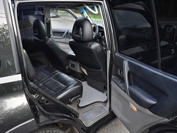 2001 Mitsubishi Montero III, чёрный, 750000 рублей - вид 10