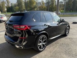 2020 BMW X5 30d IV (G05/G18), чёрный, 7500000 рублей, вид 4
