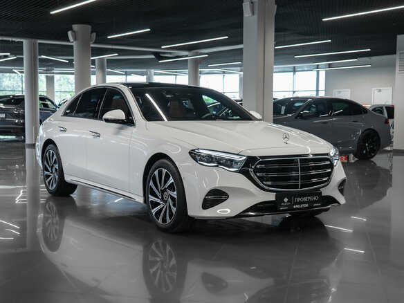 2025 Mercedes-Benz E-Класс 300 VI (W214, S214), белый, 8150000 рублей - вид 1