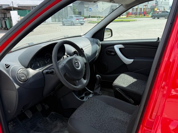 2021 LADA (ВАЗ) Largus, красный, 559000 рублей - вид 9