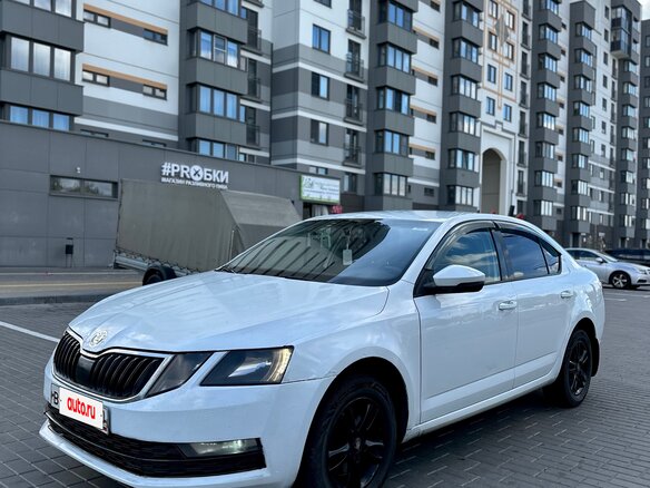 2018 Skoda Octavia III (A7) Рестайлинг, белый, 780000 рублей - вид 1