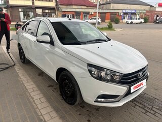 2017 Lada (ВАЗ) Vesta I, белый, 840000 рублей, вид 2