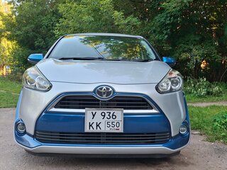 2017 Toyota Sienta II, серебристый, 1240000 рублей, вид 3