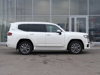 2022 Toyota Land Cruiser 300 Series, белый, 12300000 рублей, вид 5