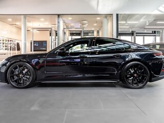 2026 Porsche Panamera 4 E-Hybrid III, чёрный, 21600000 рублей, вид 2