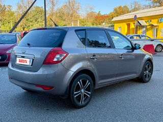 2010 Kia Ceed I Рестайлинг, бежевый, 750000 рублей, вид 3