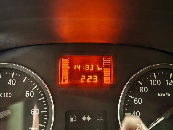 2011 Renault Sandero Stepway I, бежевый, 550000 рублей - вид 11