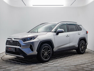 2021 Toyota RAV4 V (XA50), серебристый, 3080000 рублей, вид 1