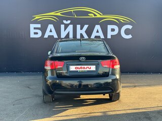 2013 Kia Cerato 6-speed II, чёрный, 720000 рублей, вид 4