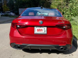 2017 Alfa Romeo Giulia II (952), красный, 3000000 рублей, вид 2