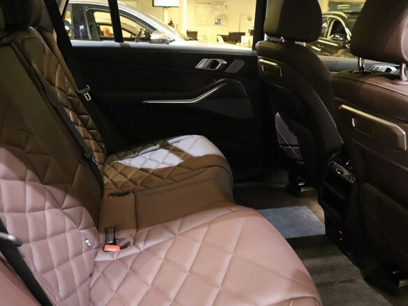 2025 BMW X5 Long 30Li IV (G05/G18) Рестайлинг, чёрный, 10650000 рублей - вид 14
