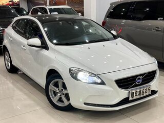 2016 Volvo V40 II Рестайлинг, белый, 1160000 рублей, вид 3