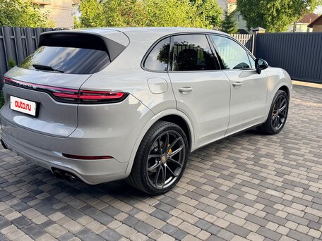 2020 Porsche Cayenne III, серый, 7890000 рублей, вид 4
