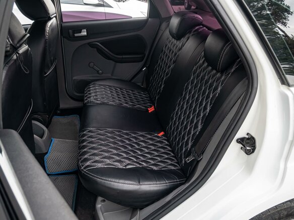 2010 Ford Focus II Рестайлинг, белый - вид 8