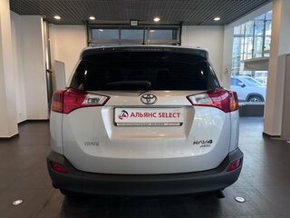 2015 Toyota RAV4 IV (XA40), серебристый, 2400000 рублей, вид 4