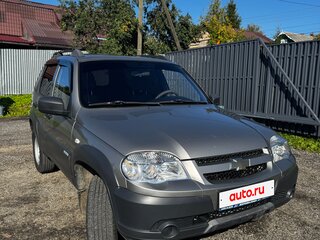 2013 Chevrolet Niva I Рестайлинг, коричневый, 600000 рублей, вид 3