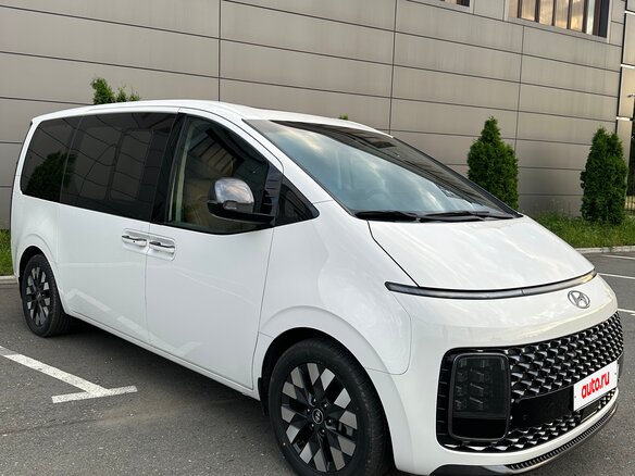 2021 Hyundai Staria I, белый, 4700000 рублей - вид 2