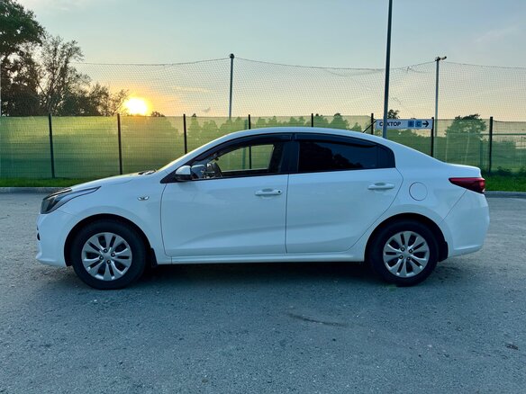 2019 Kia Rio IV, белый, 1020000 рублей - вид 7