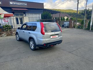 2011 Nissan X-Trail II Рестайлинг, серебристый, 600000 рублей, вид 4