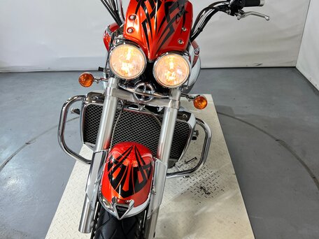 2005 Triumph Rocket III, красный, 560000 рублей, вид 3