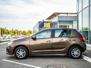 2020 Renault Sandero II Рестайлинг, коричневый, 998000 рублей, вид 4