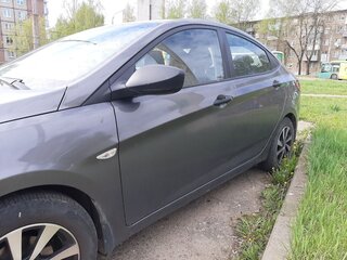 2014 Hyundai Solaris I, серый, 900000 рублей, вид 3