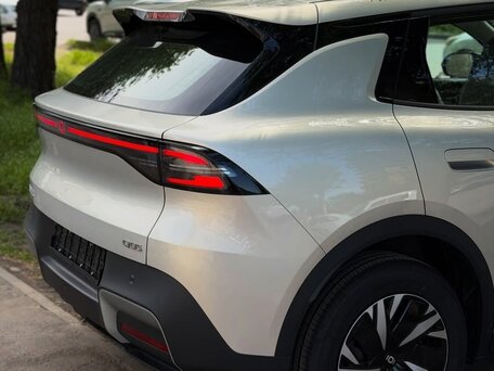 2026 Changan Qiyuan Q05 51.9 kWh II, серебристый, 2170000 рублей, вид 4